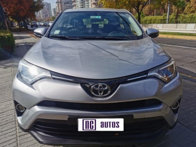 TOYOTA RAV 4 2.0 Lujo 2017 AUTO A TODA PRUEBA - 