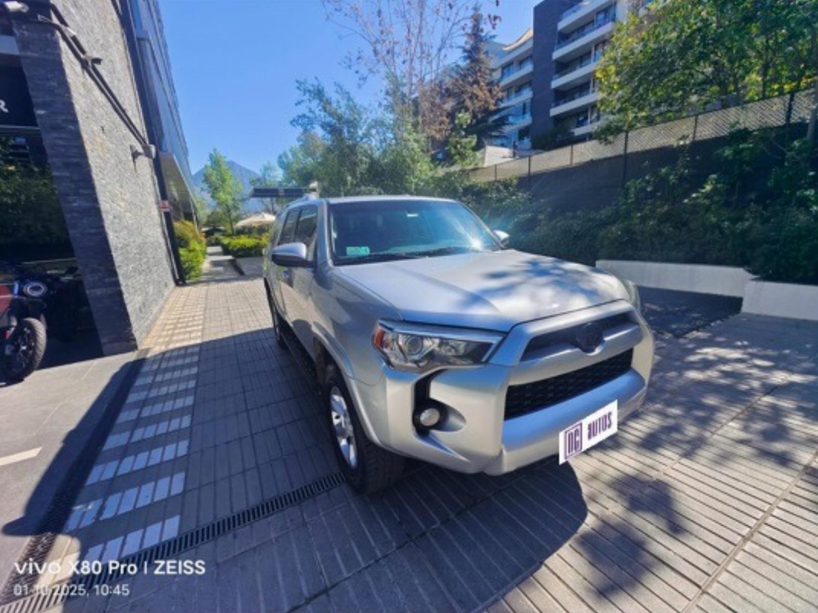 TOYOTA 4 RUNNER 4.0 SR5 MV Auto 4WD 2018 Excelente Oportunidad - NC AUTOS
