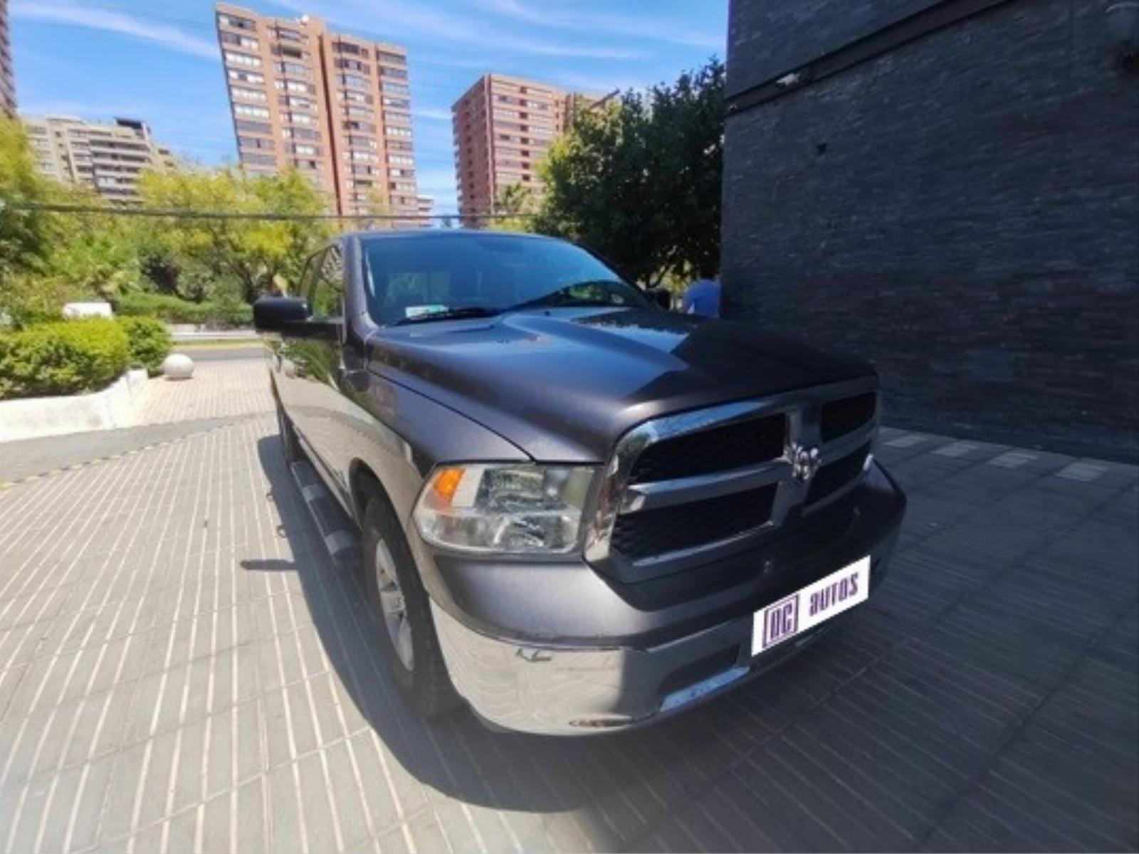 RAM 1500 3.6 1500 SLT Quad Cab Auto 4WD 2017 Excelente Oportunidad - FULL MOTOR