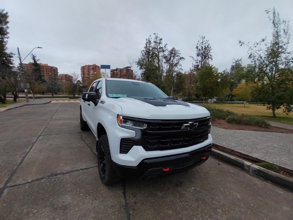 CHEVROLET SILVERADO 5.3 LT TRAIL BOSS Z71 4X4 AT 4P 2023 AUTO A TODA PRUEBA - FULL MOTOR