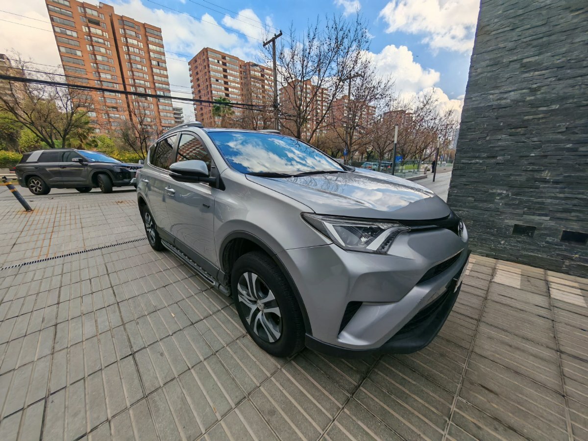 TOYOTA RAV 4 2.0 ADVENTURE 4X2 LUJO AT 5P 2019 Excelente Oportunidad - FULL MOTOR
