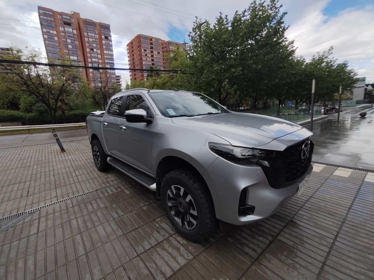 MAZDA BT-50 3.0 HIGH PLUS DIESEL 4X4 DOB.CAB. 6AT 4P 2025 Excelente Oportunidad - FULL MOTOR