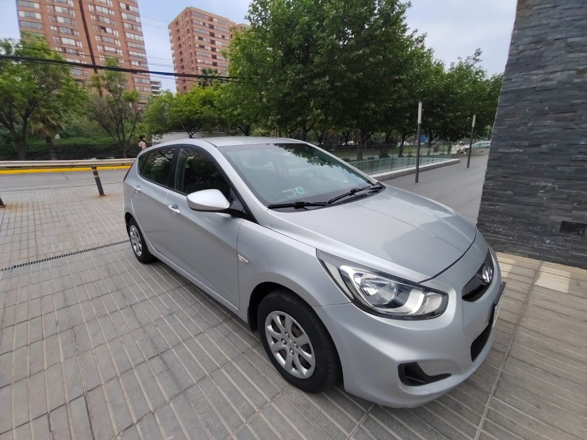HYUNDAI ACCENT 1.4 GL RB 4X2 HB 2AB AC ABS MT 5P 2014 AUTO A TODA PRUEBA - NC AUTOS