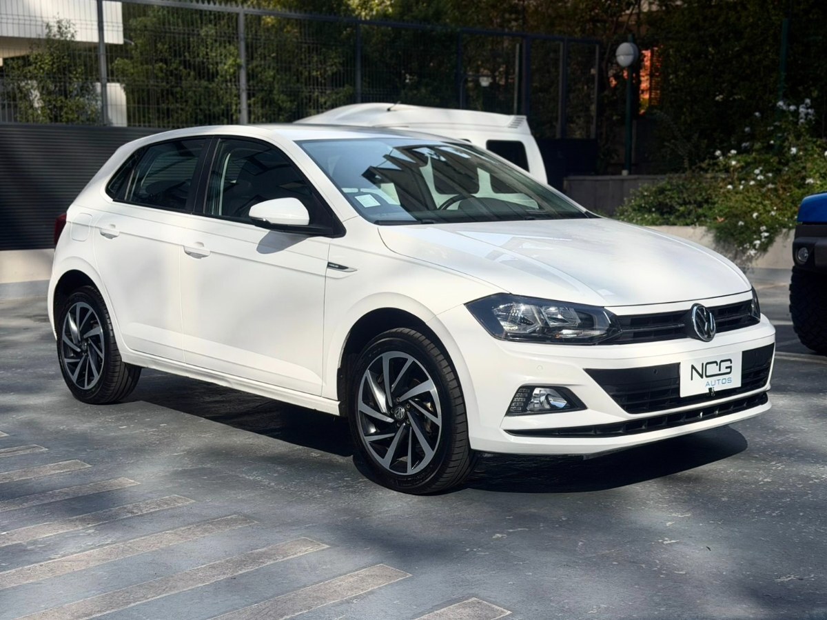 VOLKSWAGEN POLO HIGHLINE 1.6 AT 2023 UN DUEÑO MANTENIMIENTO AL DÍA - FULL MOTOR