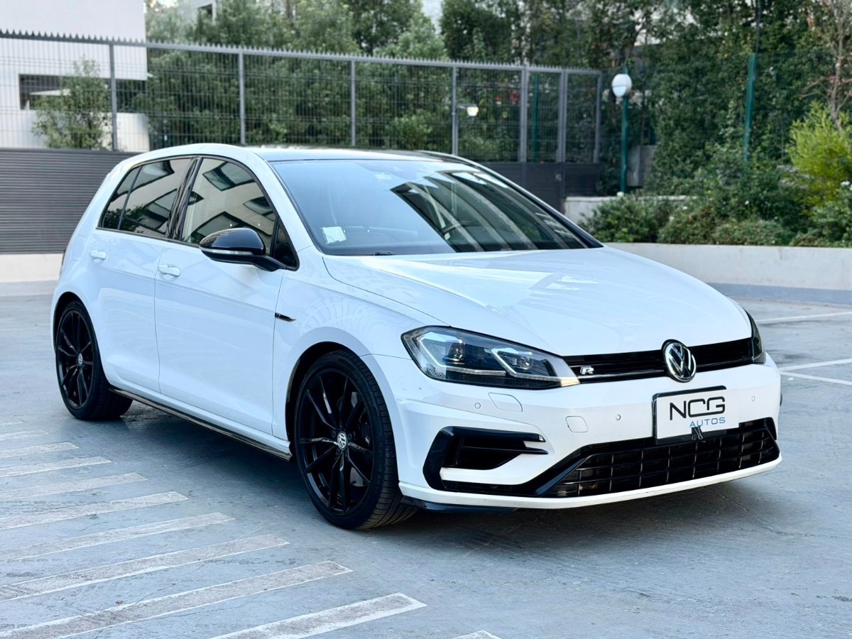 VOLKSWAGEN GOLF R 2.0 DSG MK7.5 2018 MANTENIMIENTO EN LA MARCA UN DUEÑO - FULL MOTOR