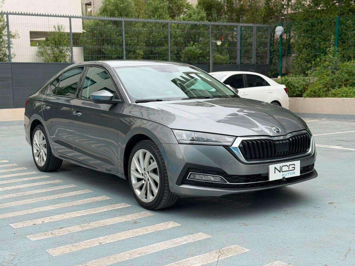 SKODA OCTAVIA 1.4 TURBO 2023 MANTENIMIENTO EN LA MARCA - FULL MOTOR