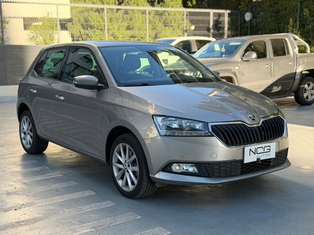 SKODA FABIA STYLE 1.0 TSI MT 2020 MANTENIMIENTO AL DIA - FULL MOTOR