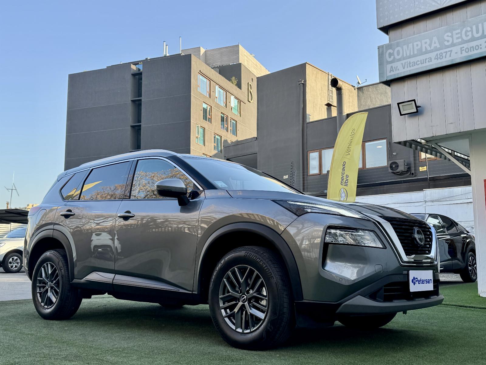 NISSAN X-TRAIL SENSE CVT 2025 UNICO DUEÑO - 