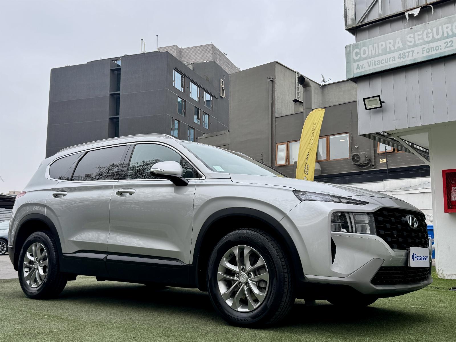 HYUNDAI SANTA FE TM 2.2 CRDI E6 AT PLUS 2024 UNICO DUEÑO - 