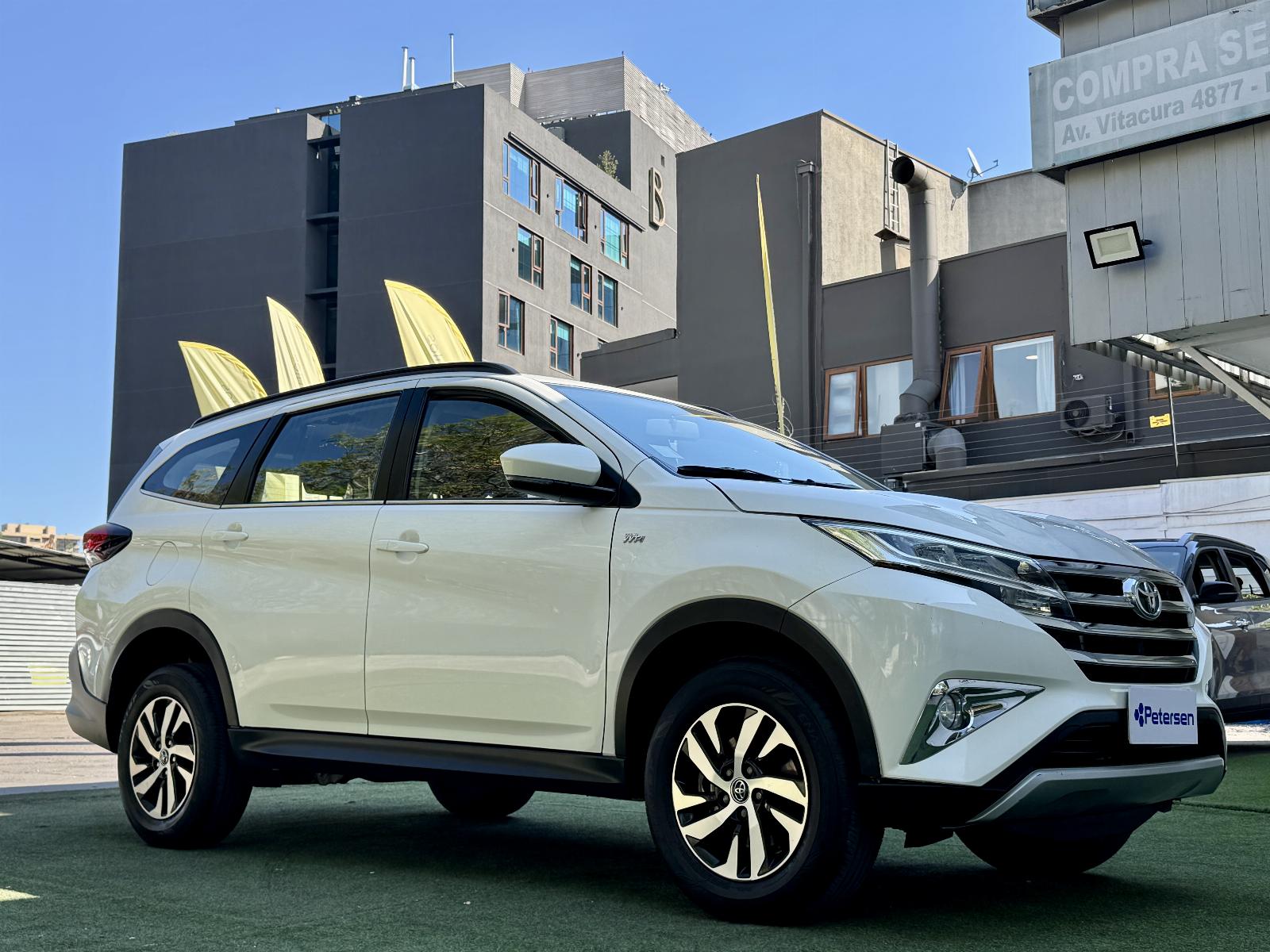 TOYOTA RUSH 1.5 XLI MT 2022 - FULL MOTOR
