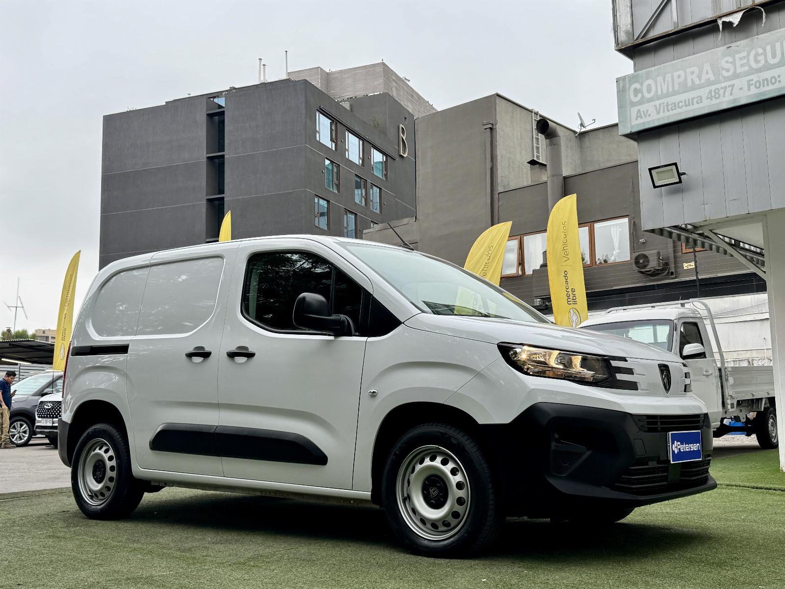 PEUGEOT PARTNER PARTNER L1 BLUEHDI 100 2025 UNICO DUEÑO - FULL MOTOR