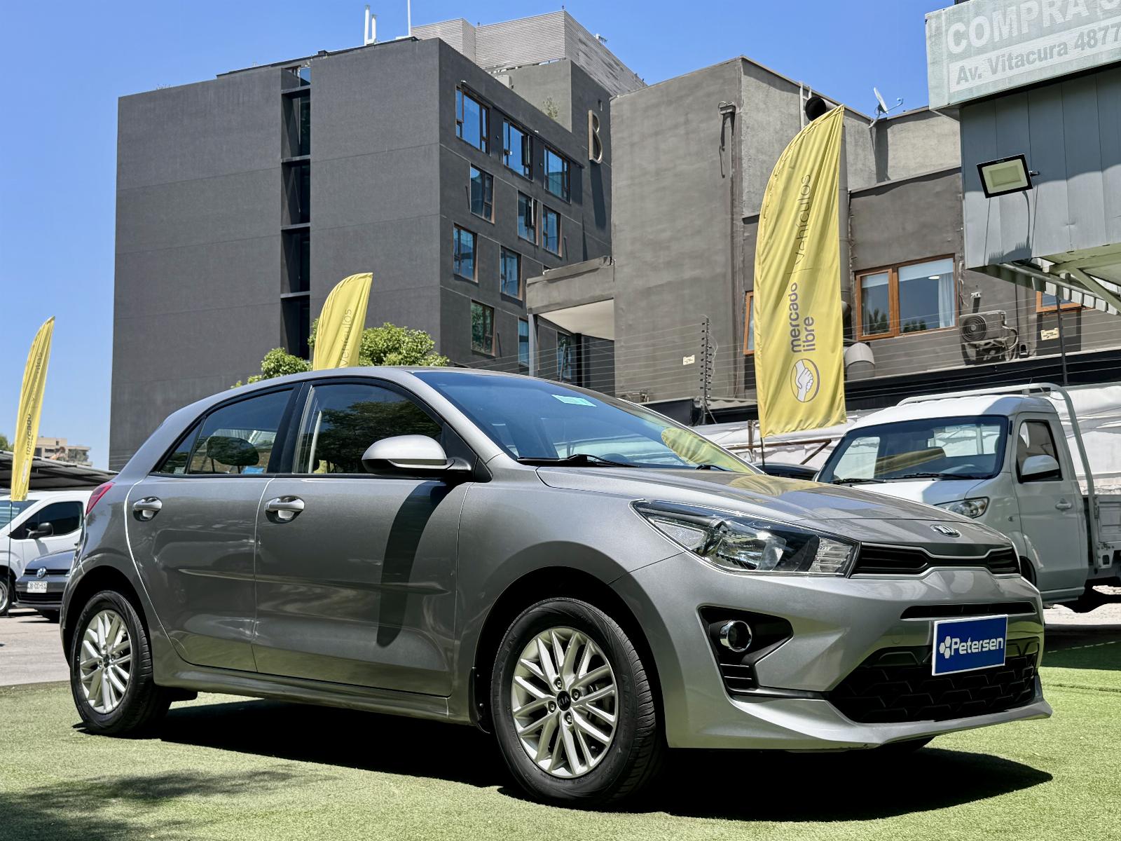 KIA RÍO 5 LX 1.4L 6MT AC CI - EURO6 2022 UNICO DUEÑO - 