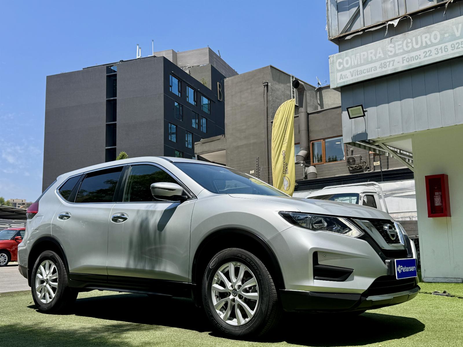 NISSAN X-TRAIL SENSE CVT 3ROW 2021 UNICO DUEÑO - 