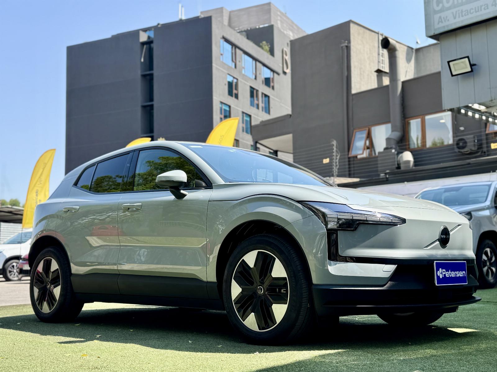 VOLVO EX30 E60 CORE 2025 UNICO DUE&Ntilde;O - FULL MOTOR