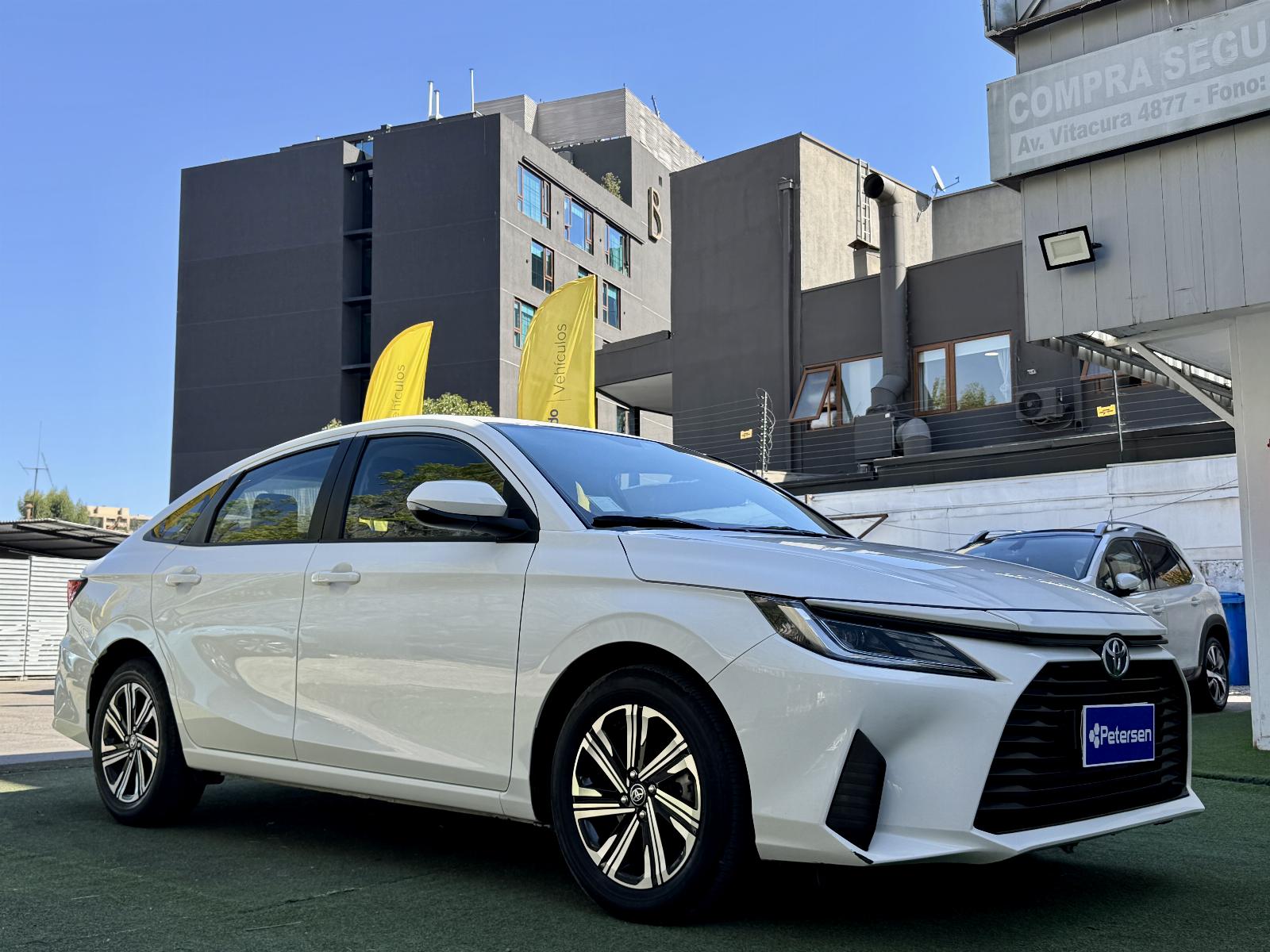 TOYOTA YARIS E MT 2024 UNICO DUEÑO - FULL MOTOR