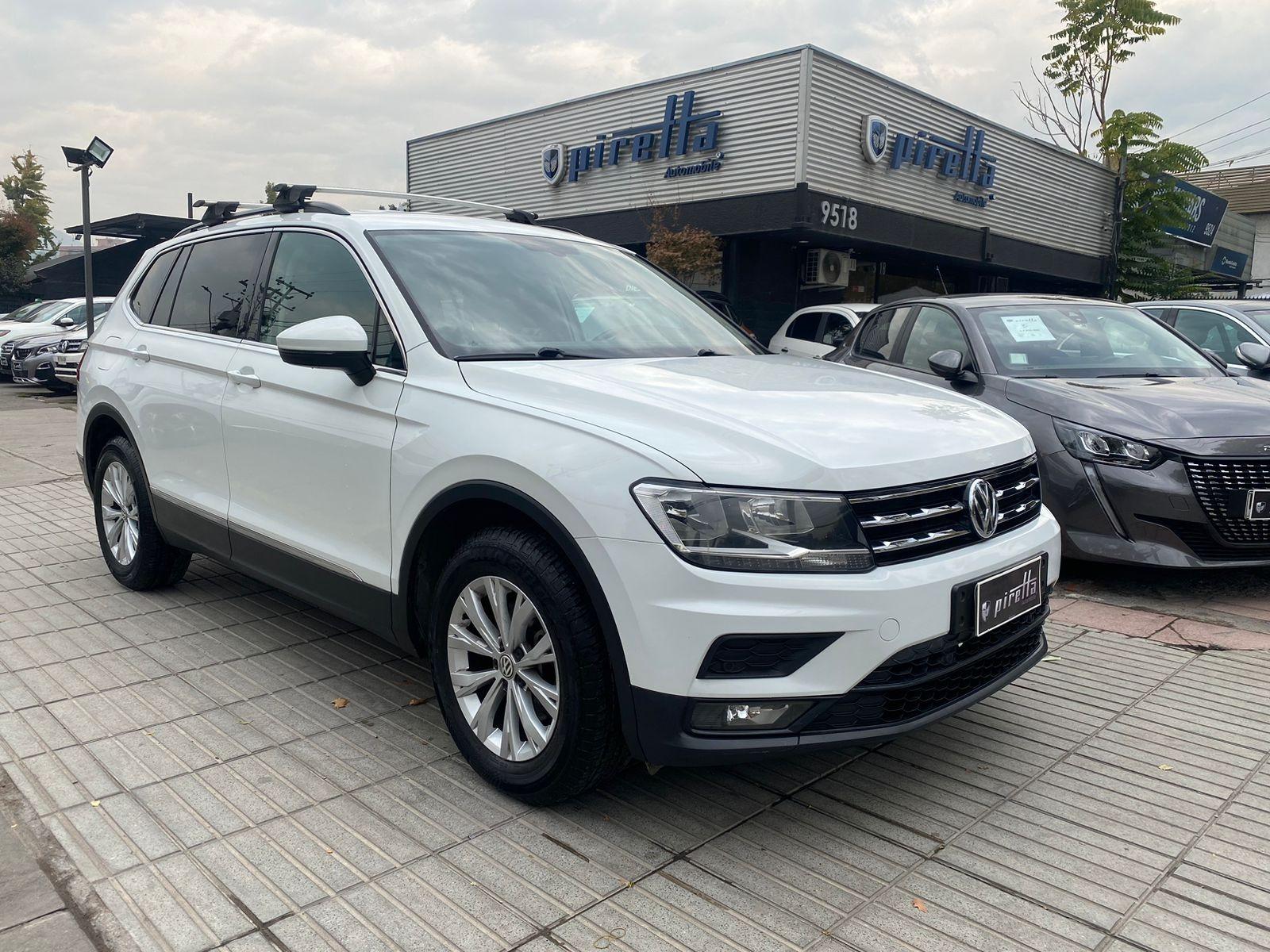 VOLKSWAGEN TIGUAN COMFORTLINE 1.4  AT 2018 TRES CORRIDAS DE ASIENTO - PIRETTA AUTOMOBILE