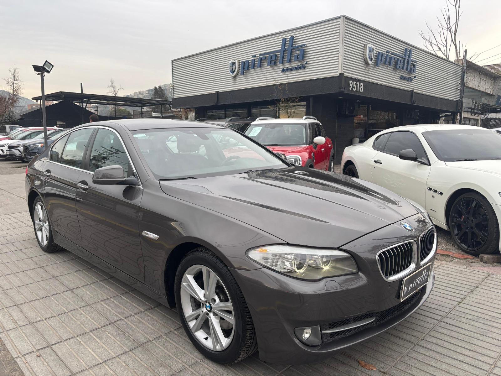 BMW 520I 2.0 AUT 2013 MANTENCIONES EN LA MARCA - PIRETTA AUTOMOBILE