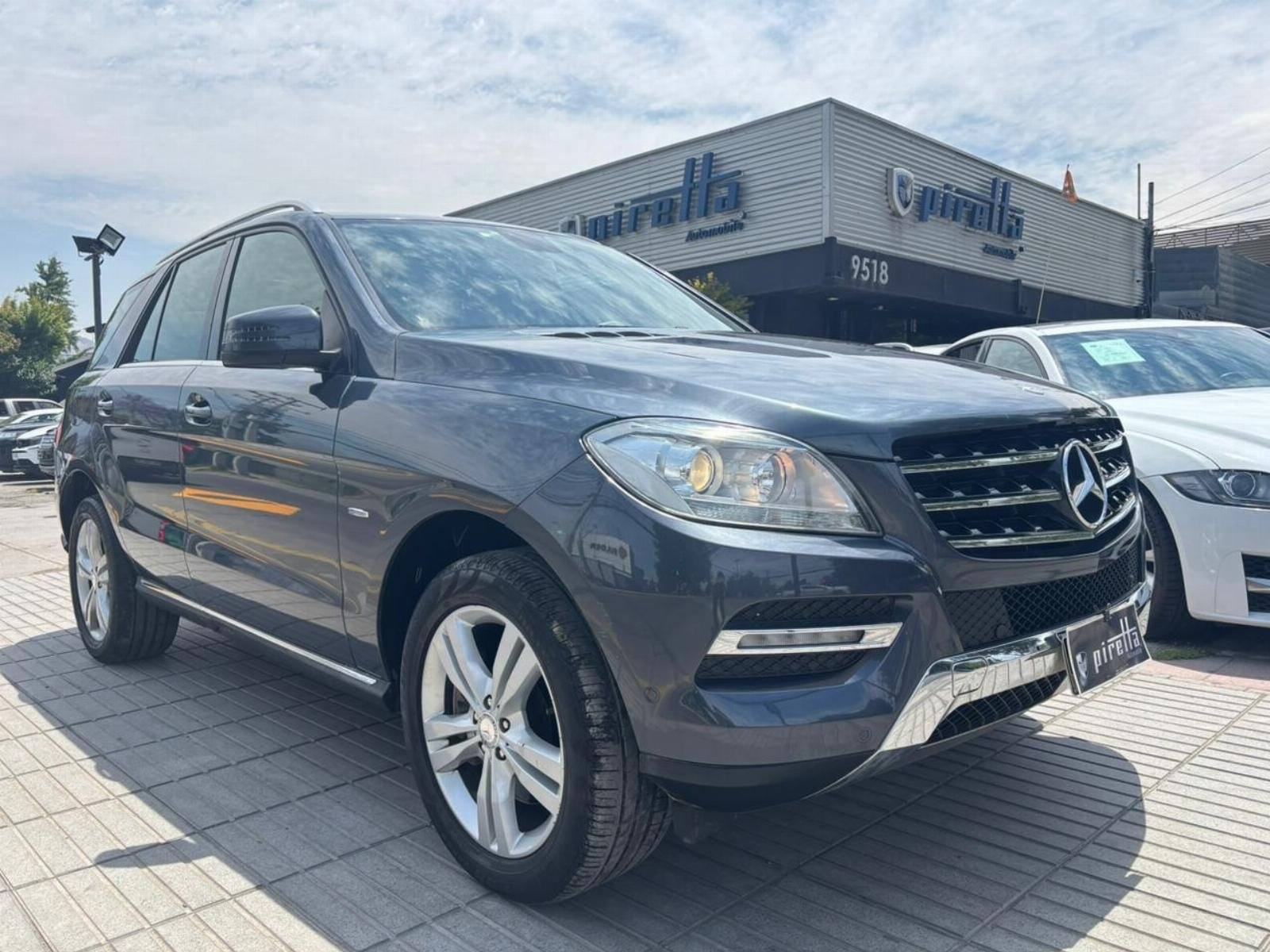 MERCEDES-BENZ ML 350 BLUE EFFICIENCY SPORT 2013 MANTENCIONES AL DIA, IMPECABLE - FULL MOTOR