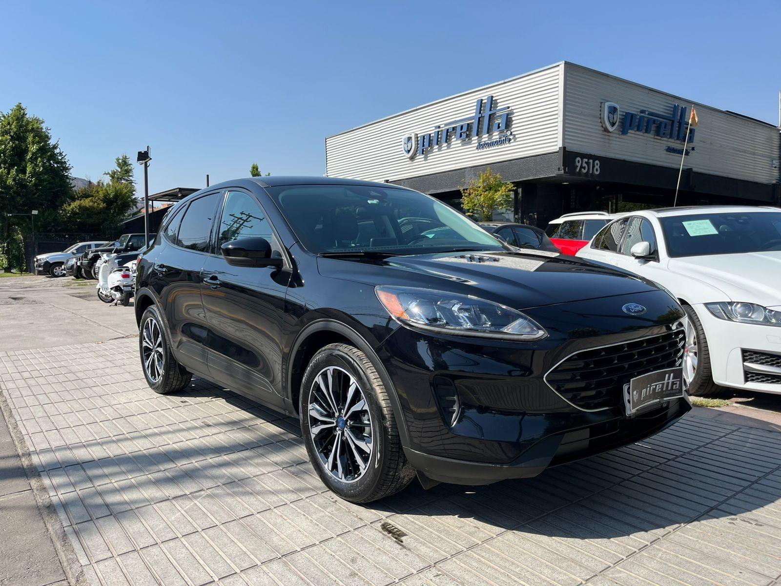 FORD ESCAPE SE 2.5 AT HIBRIDO 2023 UN DUEÑO,MANTENCIONES EN LA MARCA. - FULL MOTOR