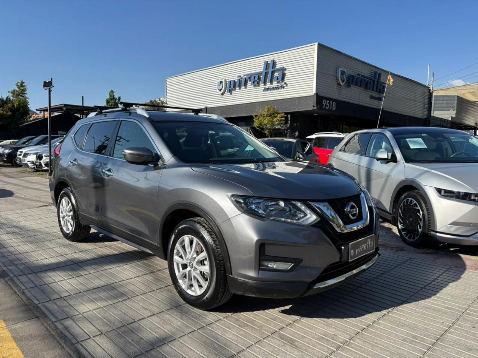 NISSAN X-TRAIL 2.5 CVT AT SENSE 5A 4WD 2022 MANTENCIONES AL DIA, IMPECABLE - FULL MOTOR