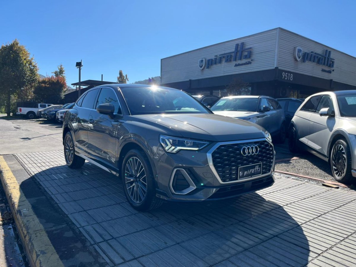 AUDI Q3 35 TFSI SPORTBACK 2023 UN DUEÑO,MANTENCIONES EN LA MARCA. - FULL MOTOR