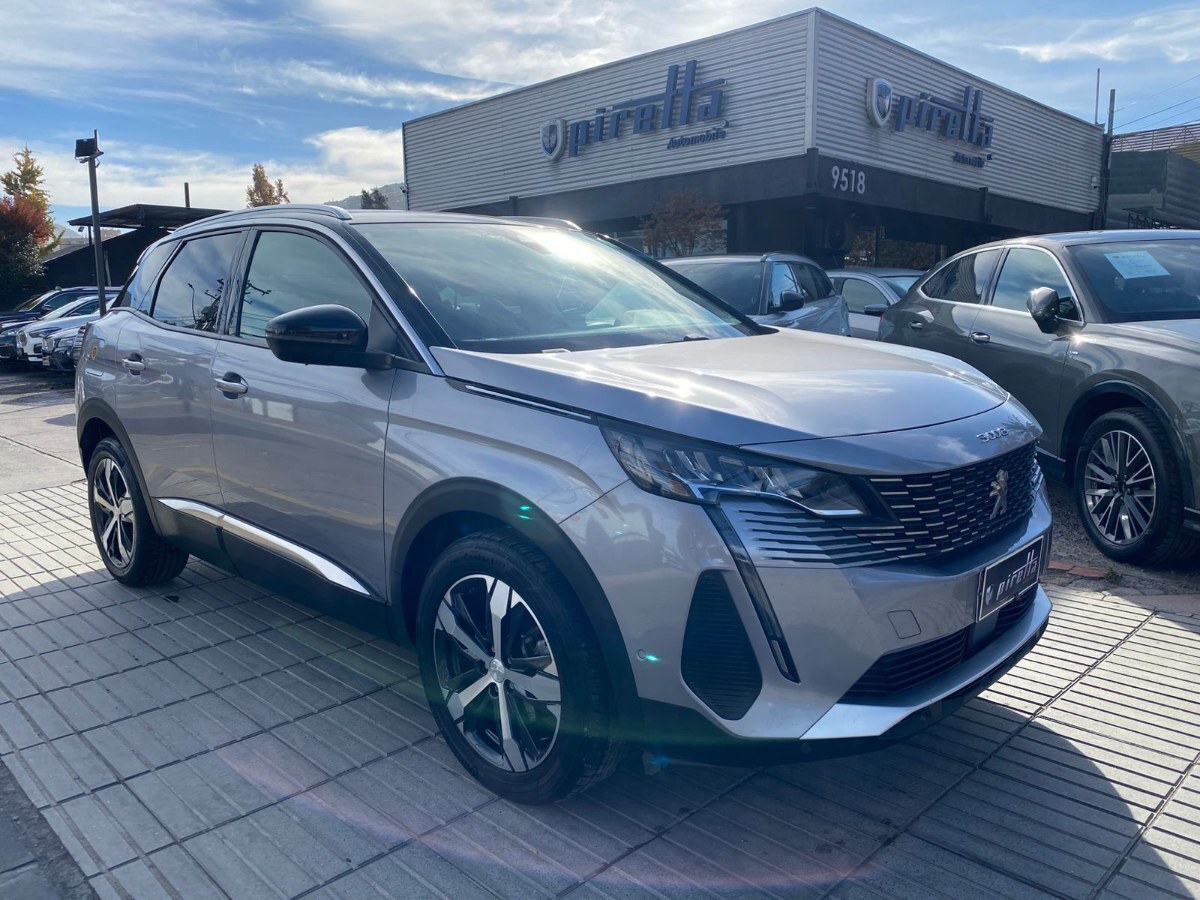 PEUGEOT 3008 ALLURE BLUEHDI 1.5 AT 2024 IMPECABLE ESTADO - FULL MOTOR