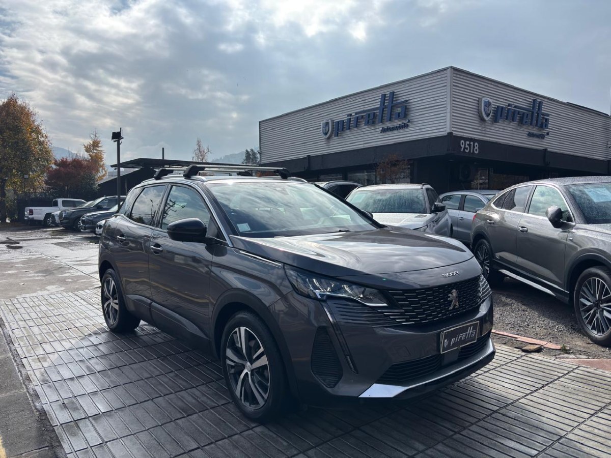 PEUGEOT 3008 1.2 ACTIVE PACK PURETECH 4X2 130 MT6 5P. 2022 ÚNICO DUEÑO, MANTENCIONES EN LA MARCA. - FULL MOTOR