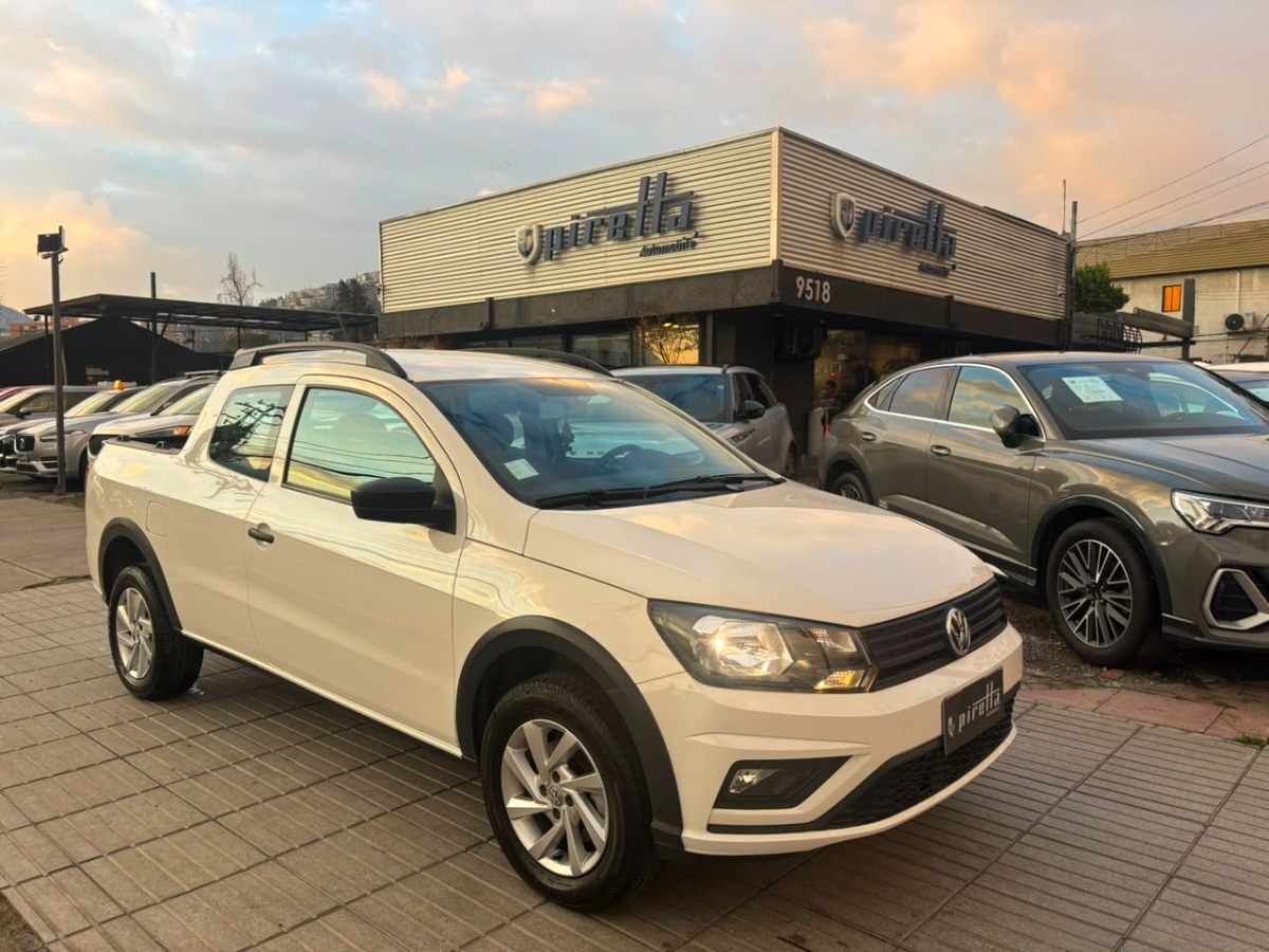 VOLKSWAGEN SAVEIRO 1.6 4X2 CAB. SIM. MT 2P. 2024 CON TAN SOLO 9.000 MIL KM - FULL MOTOR
