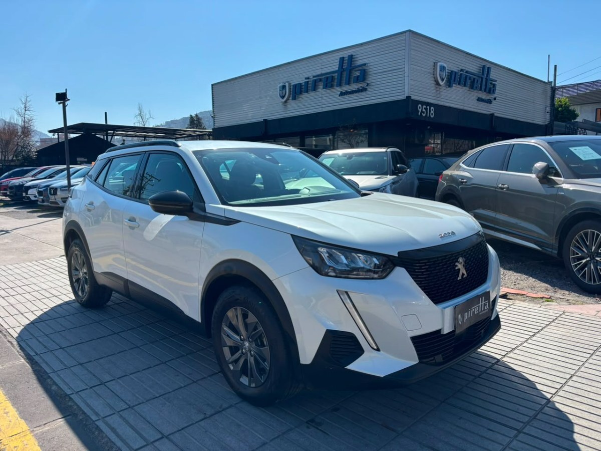 PEUGEOT 2008 1.2 ACTIVE PURETECH 130 4X2 MT 5P. 2023 ÚNICO DUEÑO - FULL MOTOR