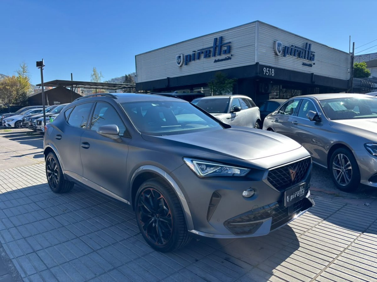 CUPRA FORMENTOR VZ 1.4TSI AUT 2025 UN DUEÑO, MANTENCION EN LA MARCA - FULL MOTOR