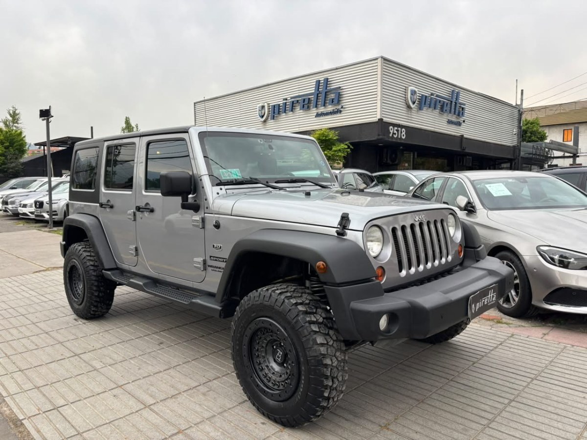 JEEP WRANGLER 3.6 SPORT UNLIMITED 4X4 AT 5P. 2014 MANTENCIONES EN LA MARCA. - FULL MOTOR