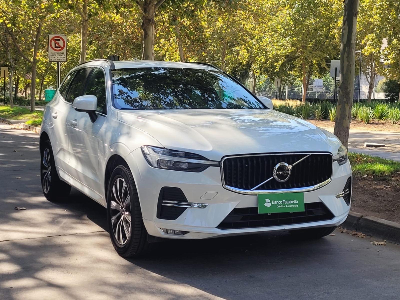 VOLVO XC60 B5 AWD PLUS 2.0 2024 COMO NUEVA - Portal Cars