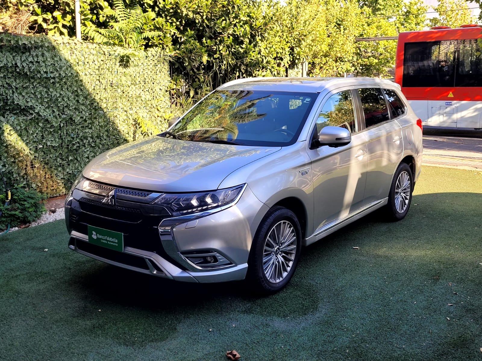 MITSUBISHI OUTLANDER OUTLADER 2.0 PHEV HYBRIDO 2020 VEHÍCULO MUY ECONOMICO, IMPECABLE - Portal Cars