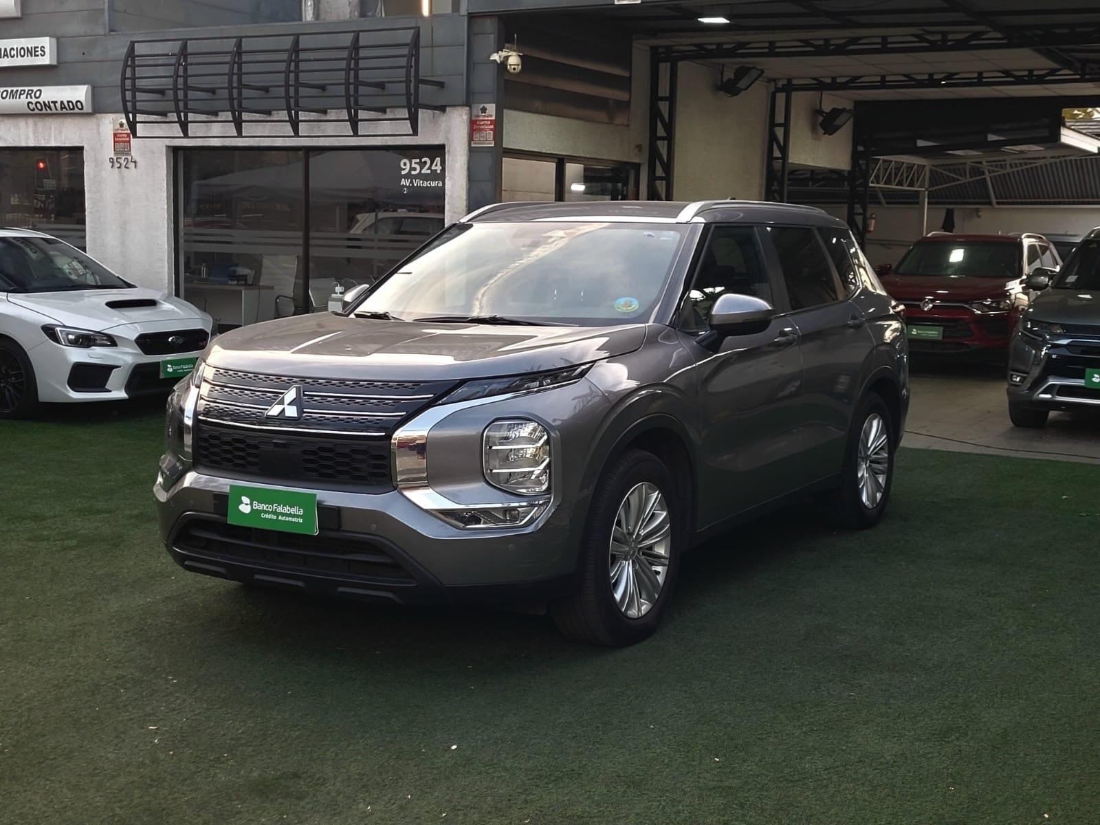 MITSUBISHI OUTLANDER GL 2.5 AUT 2023 IMPECABLE - 