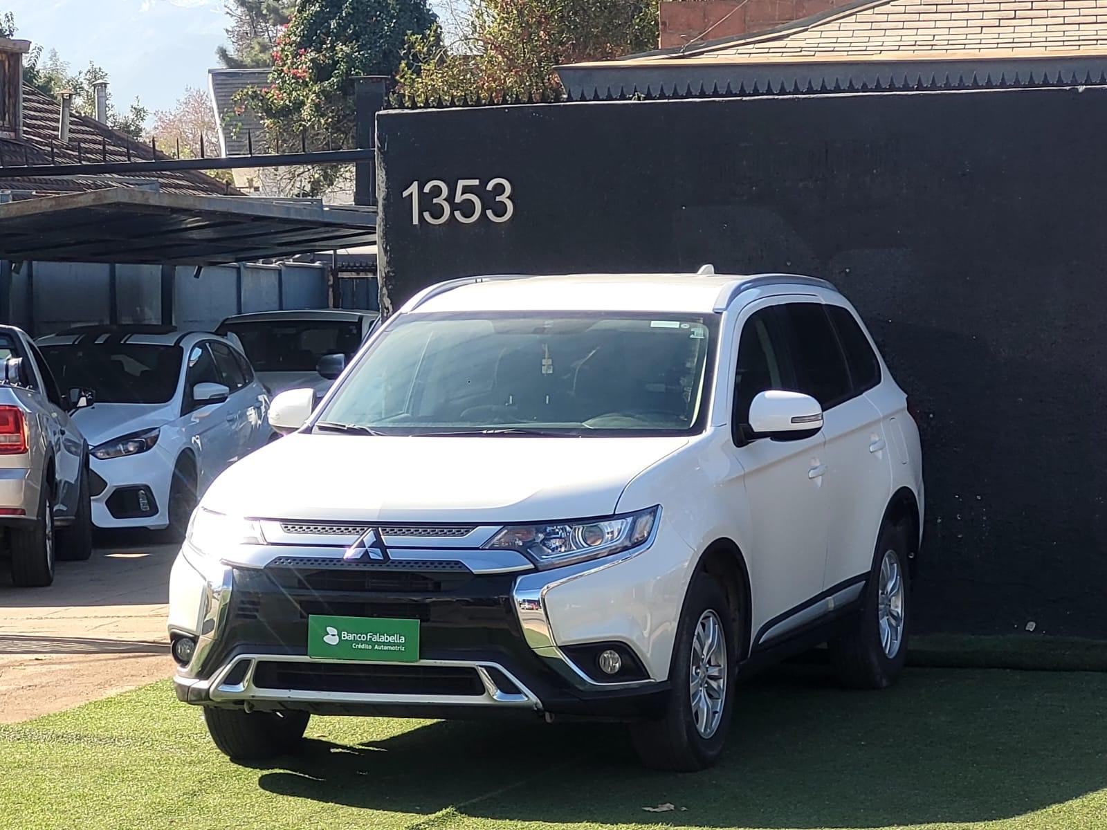 MITSUBISHI NEW OUTLANDER 2.0 AUT 2021 IMPECABLE  - 