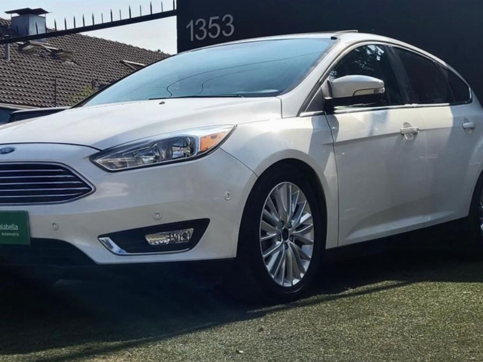 FORD FOCUS 2.0 AT Titanium 2017 EN BUEN ESTADO - FULL MOTOR