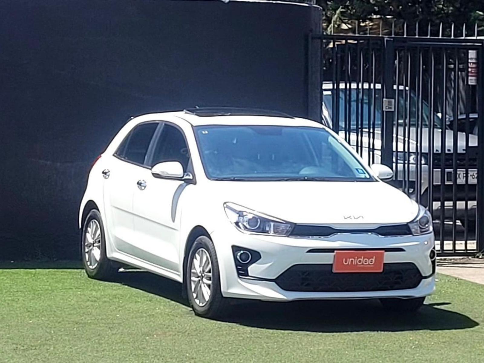 KIA RÍO 5 1.4 EX FULL 2024 CASI NUEVO - FULL MOTOR