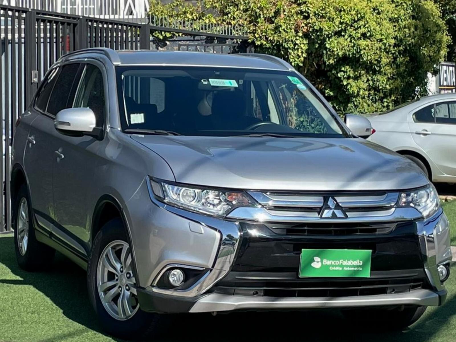 MITSUBISHI OUTLANDER 2.0 AUT FULL 2021 En excelente estado - FULL MOTOR