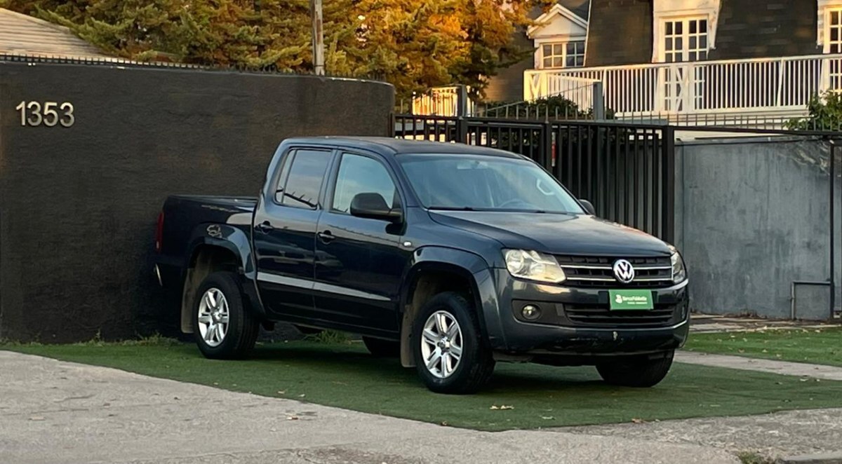VOLKSWAGEN AMAROK TRENDLINE 2.0 2014 EN BUEN ESTADO - FULL MOTOR