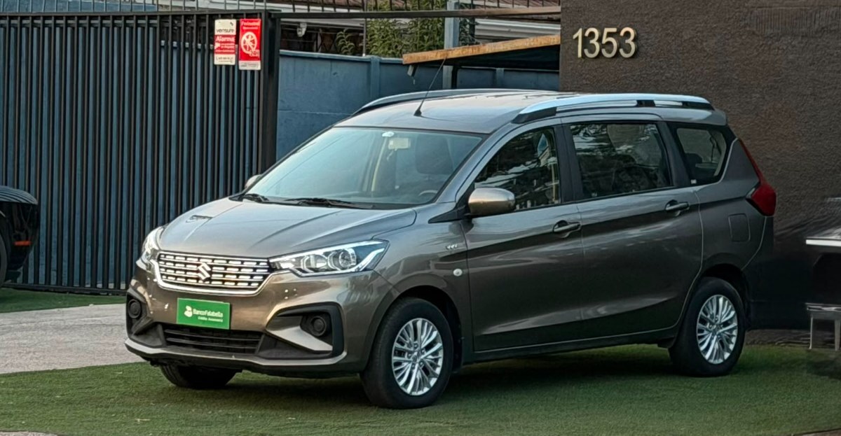 SUZUKI ERTIGA 1.5 LTS 2022 COMO NUEVO - Portal Cars