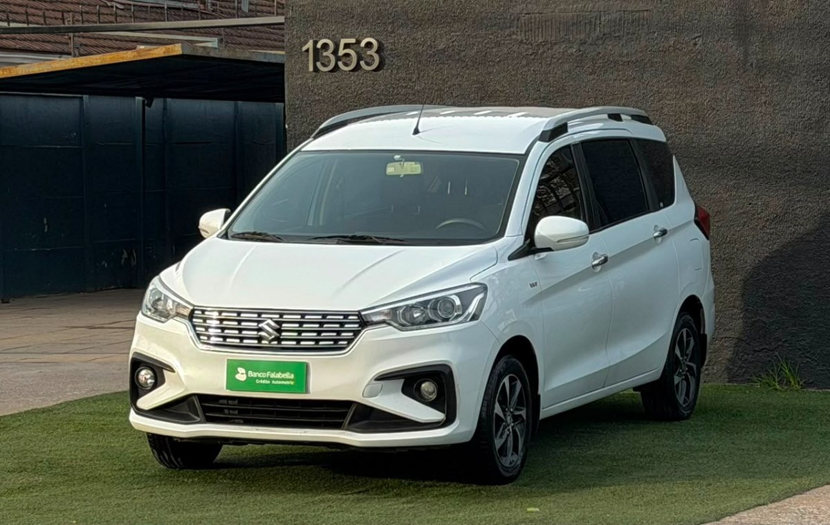 SUZUKI ERTIGA GLX 1.5 2022 EN MUY BUEN ESTADO - FULL MOTOR