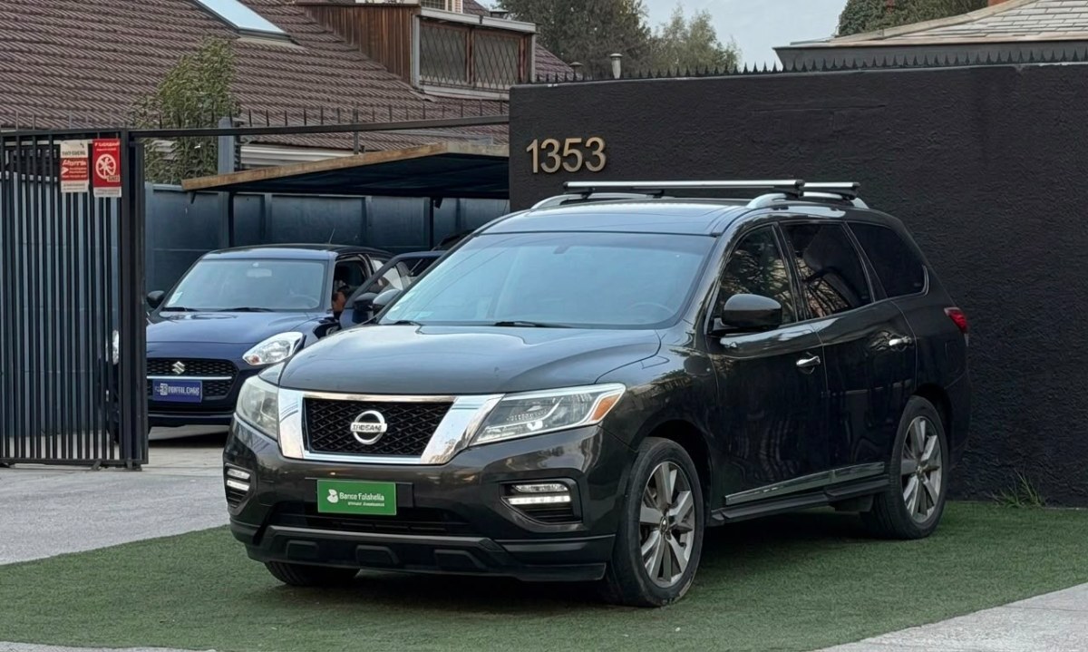 NISSAN PATHFINDER Exclusive 4x4 3.5 AUT 2016 Tope de línea, muy bien cuidada! - FULL MOTOR
