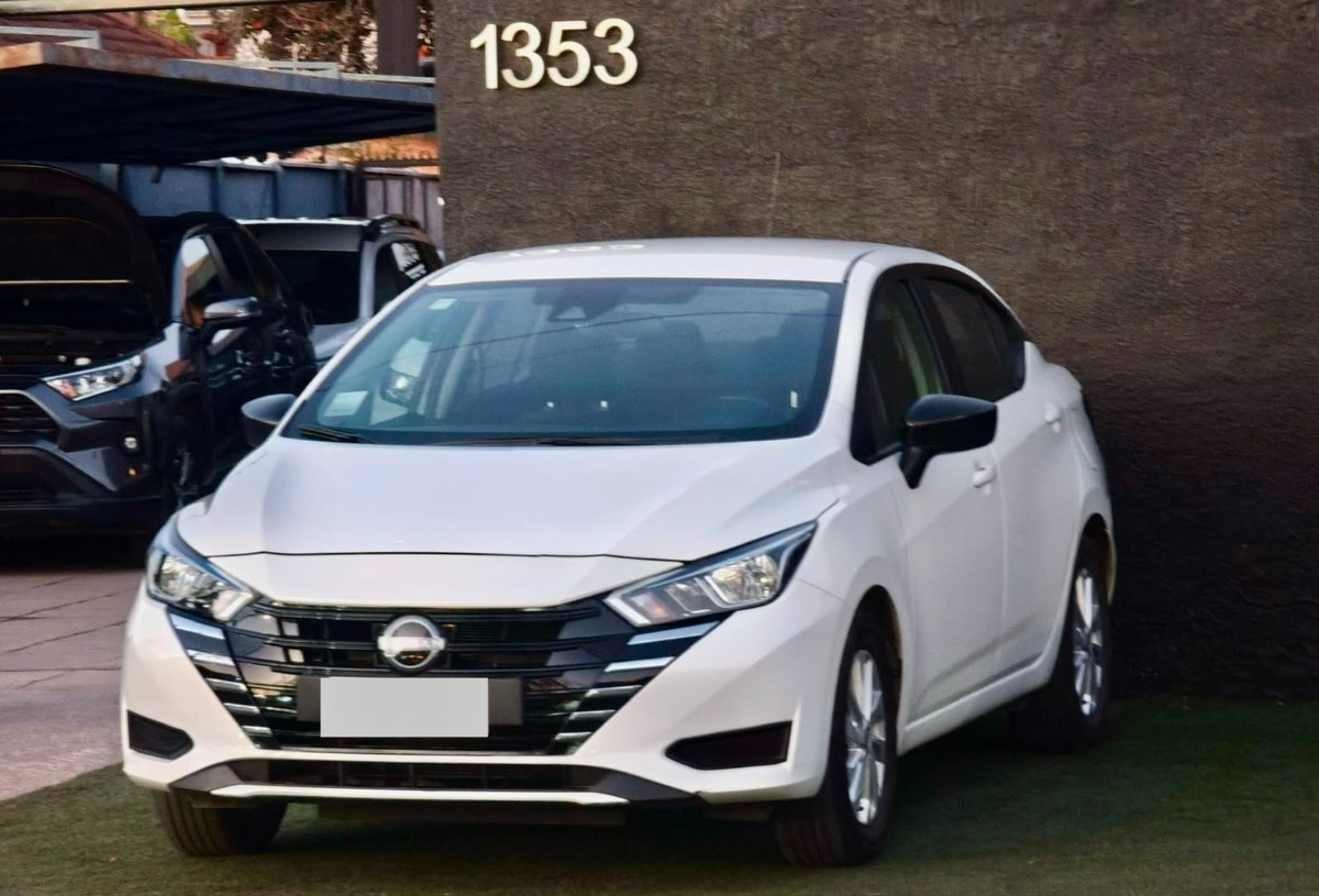 NISSAN VERSA 1.6 SENSE 4X2 NCFMT 4P 2026 COMO NUEVO!! - FULL MOTOR