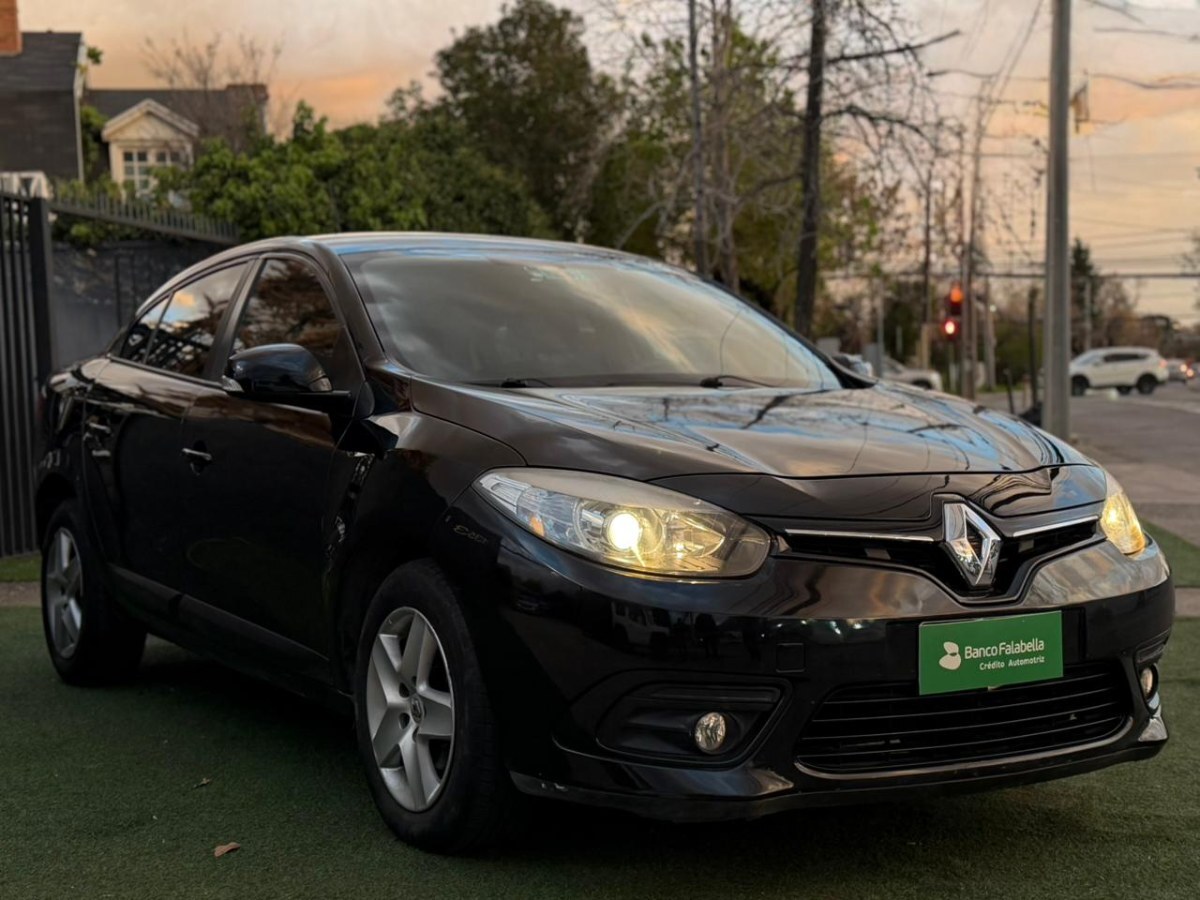 RENAULT FLUENCE Autentique 1.6 2015 Muy buen estado! - Portal Cars
