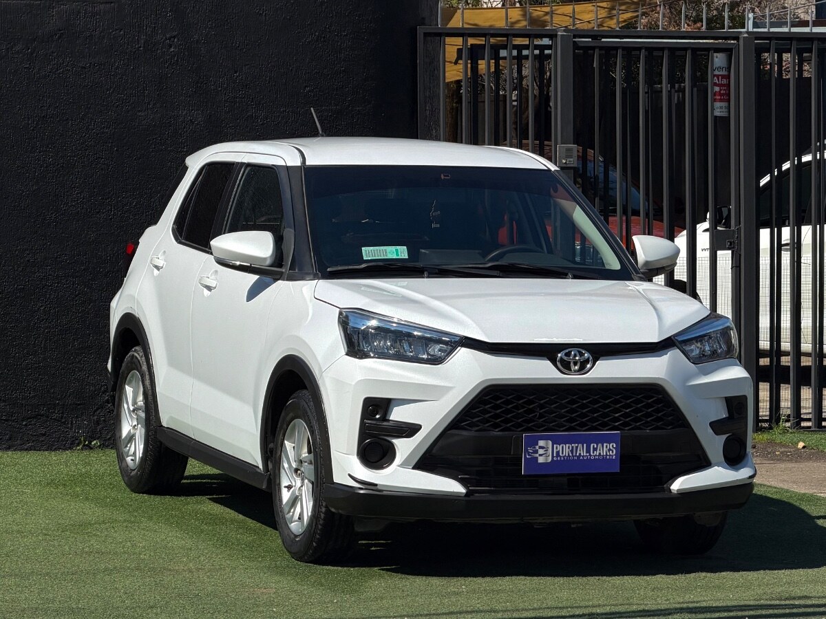 TOYOTA RAIZE 1.2 E AUT 2022 EN BUEN ESTADO - FULL MOTOR
