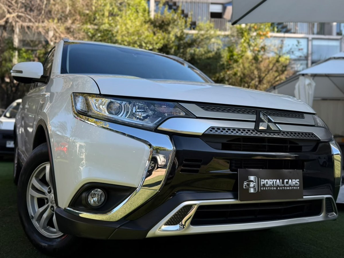 MITSUBISHI OUTLANDER CVT 2.0 AUT 2022 Excelente estado - FULL MOTOR