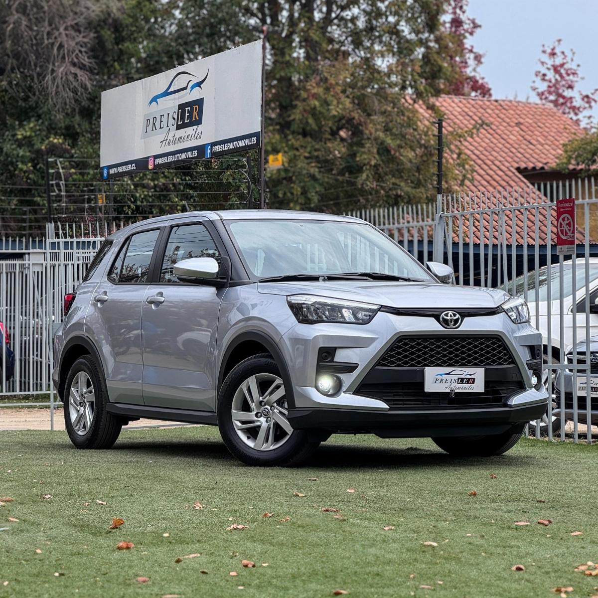 TOYOTA RAIZE CVT 1.2 AT 2025 UN DUEÑO, COMO NUEVO - 