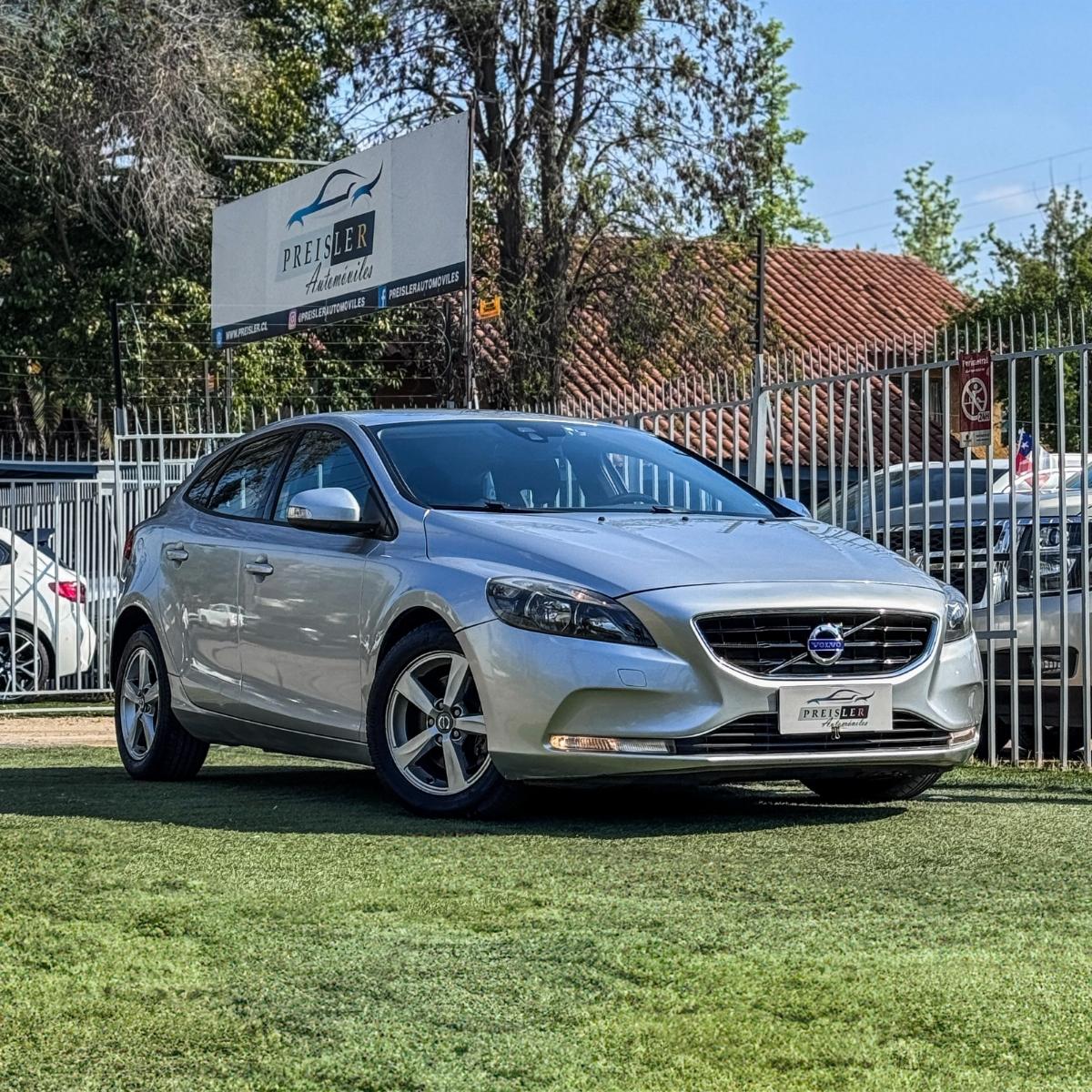 VOLVO V40 1.6 TURBO AUTOMATICO 2015 EXCELENTE ESTADO - 