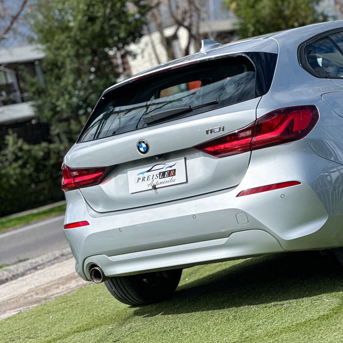 BMW 118 — foto 8 de 27