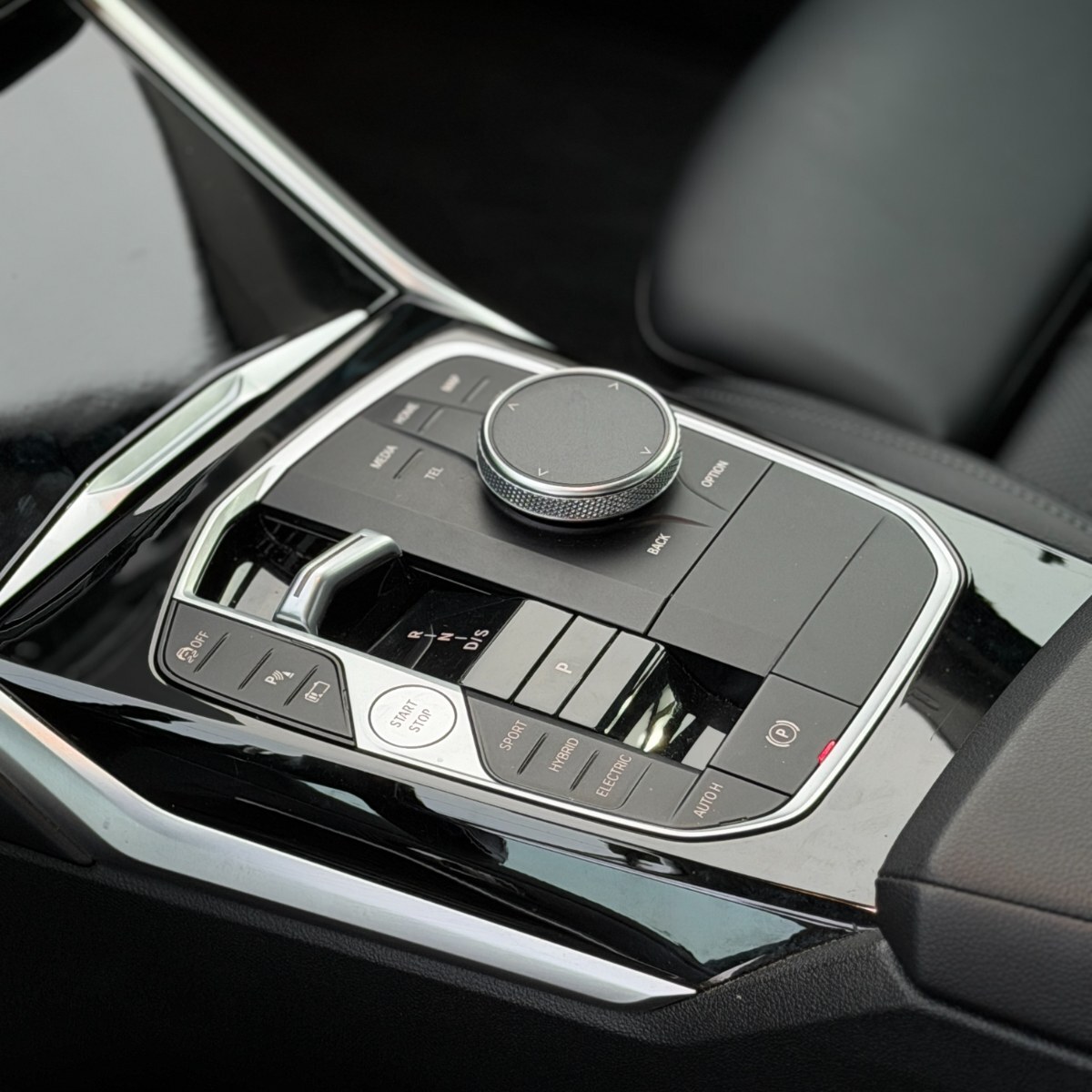 BMW 330 Hibrido Enchufable — foto 17 de 28